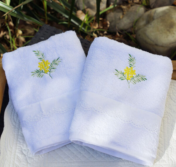 Duo de serviettes brodées mimosa