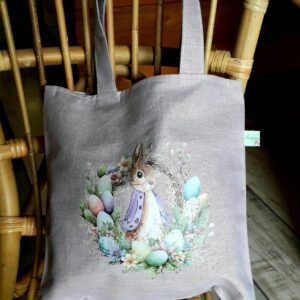 Sac mauve chasse aux oeufs de Pâques